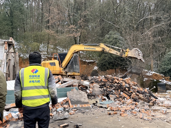 水電九局一線工人勇救九旬老人顯擔當(攝:水電九局 王宇欣).jpg