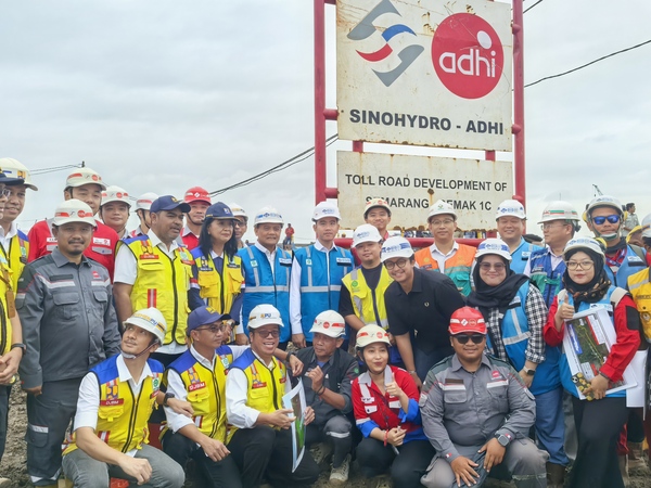 印尼副總統(tǒng)視察三寶壟高速項(xiàng)目.jpg